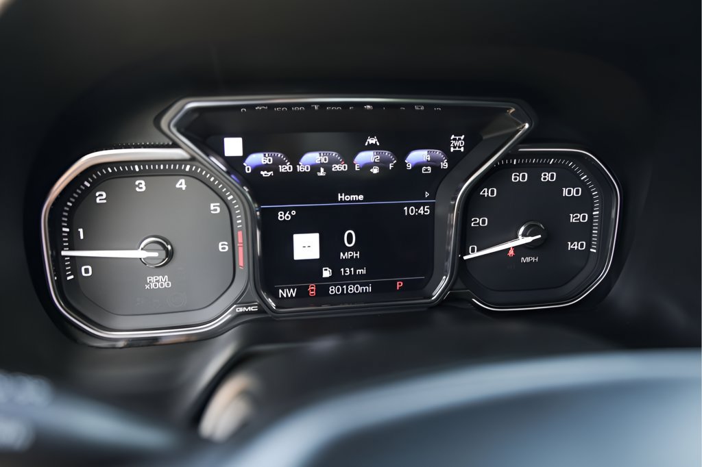 Used 2021 GMC Yukon AT4 w/ Rear Media and Nav Package AWD/4WD image 14