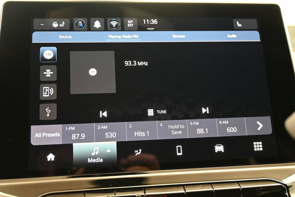 New 2026 Jeep Compass Latitude AWD/4WD image 13