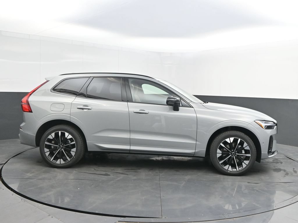 New 2026 Volvo XC60 B5 Plus w/ Protection Package Premier AWD/4WD image 8