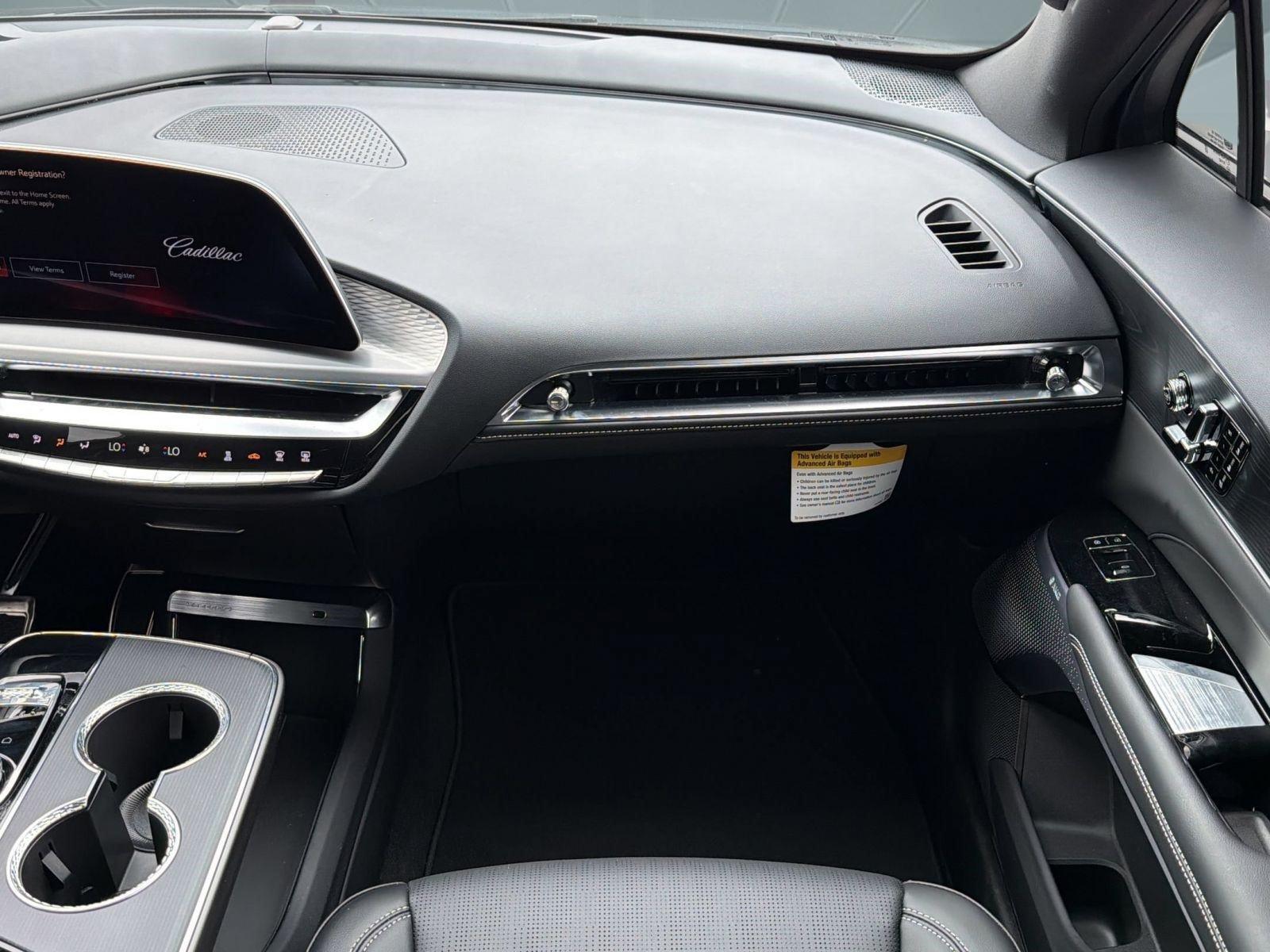 New 2026 Cadillac Lyriq V AWD/4WD image 29