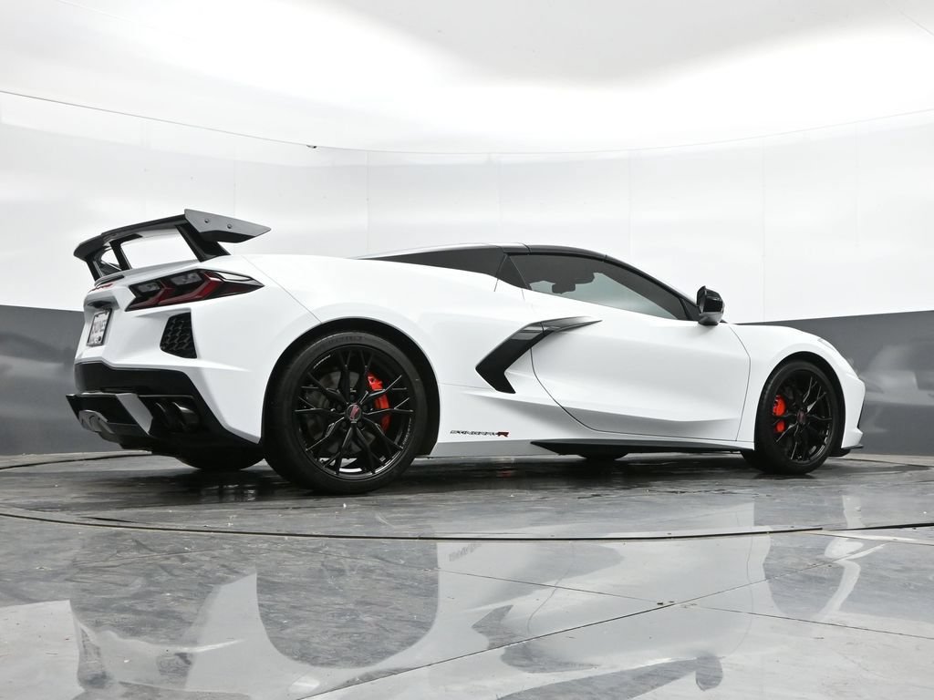 Used 2023 Chevrolet Corvette Stingray Premium Conv w/ Z51 Performance Package RWD image 43