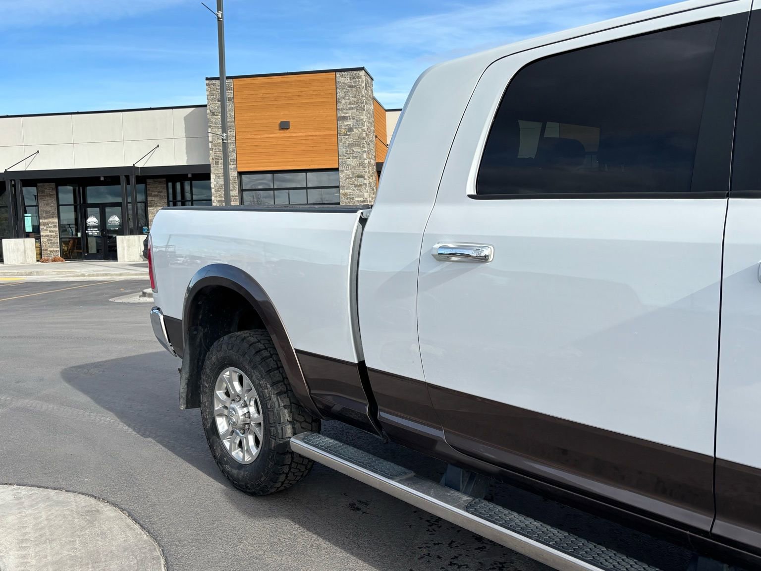 Used 2017 RAM 3500 Laramie AWD/4WD image 3