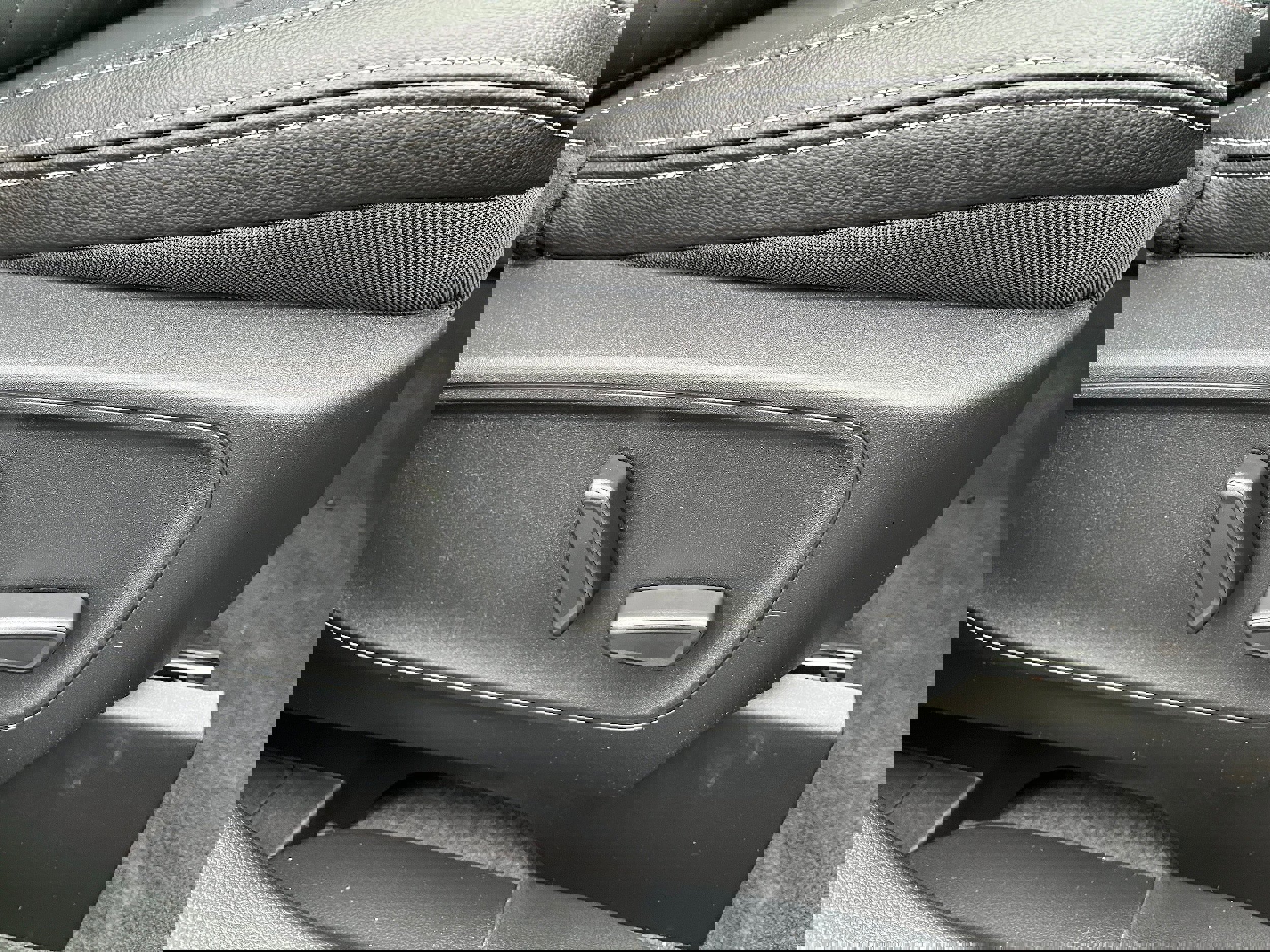 New 2026 Ford Escape SE w/ PHEV Premium Package image 19