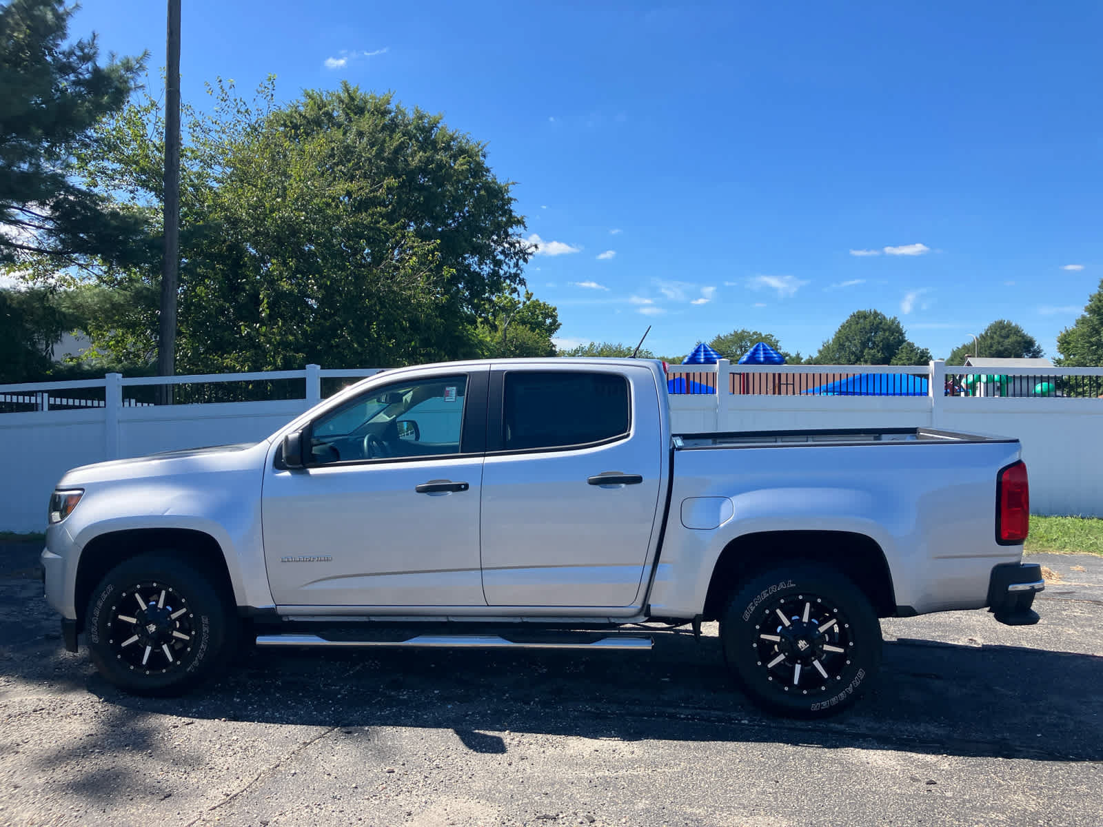 Used 2020 Chevrolet Colorado W/T w/ WT Convenience Package RWD image 5