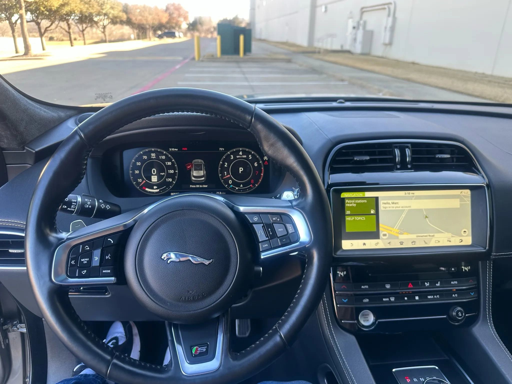 Used 2019 Jaguar F-PACE S AWD/4WD image 33