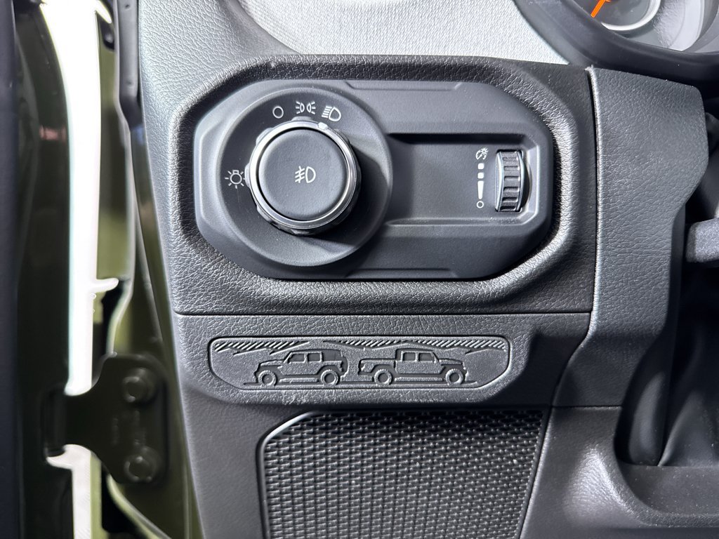Used 2024 Jeep Wrangler Sport AWD/4WD image 28