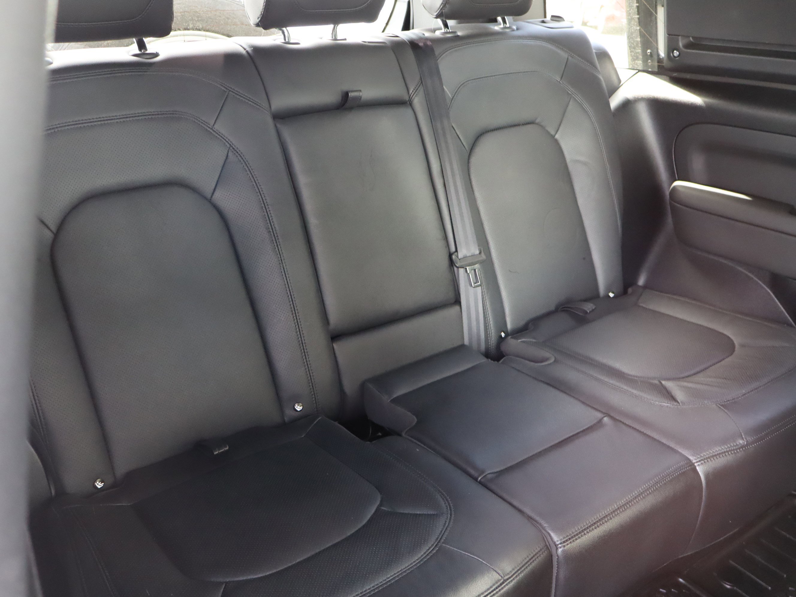 Used 2024 Land Rover Defender 90 S AWD/4WD image 34