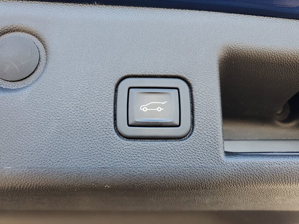 Certified 2023 Chevrolet Equinox Premier image 30