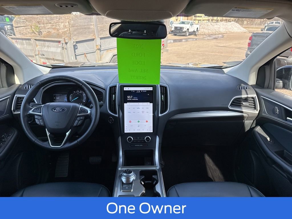 Used 2023 Ford Edge SEL w/ Sport Appearance Package image 2