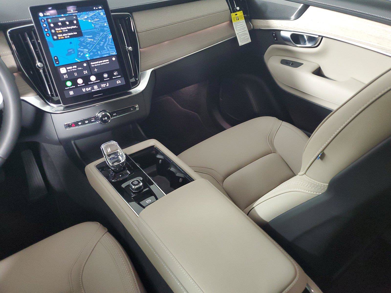 Certified 2026 Volvo XC90 B6 Plus w/ Protection Package Premier AWD/4WD image 17