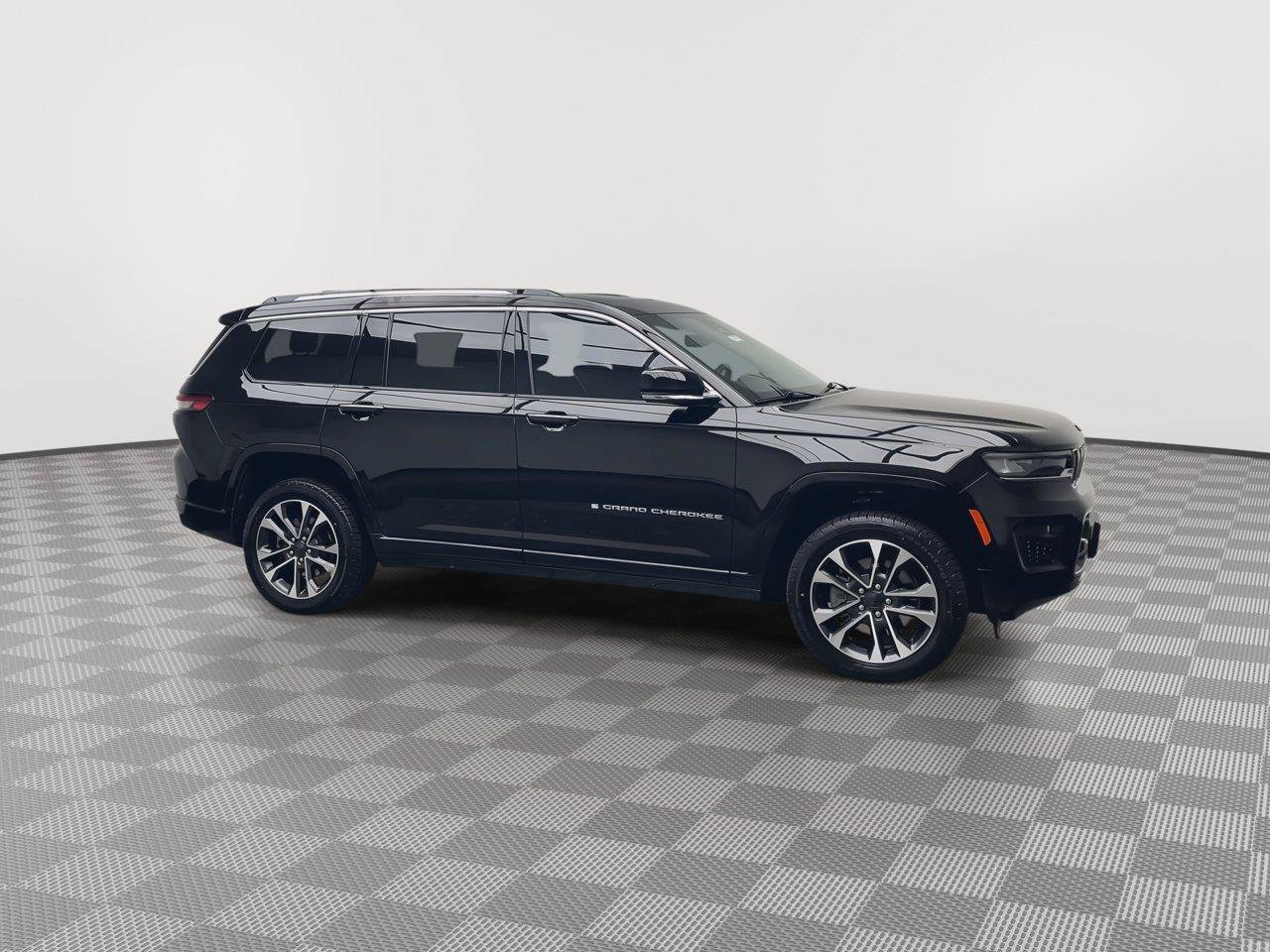 Used 2021 Jeep Grand Cherokee L Overland w/ Luxury Tech Group IV AWD/4WD image 45