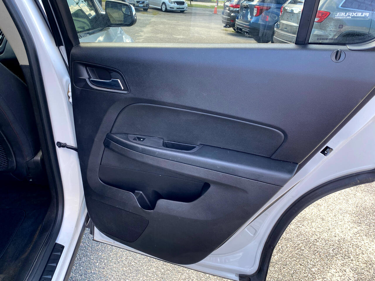 Used 2013 Chevrolet Equinox LT w/ Safety Package image 18