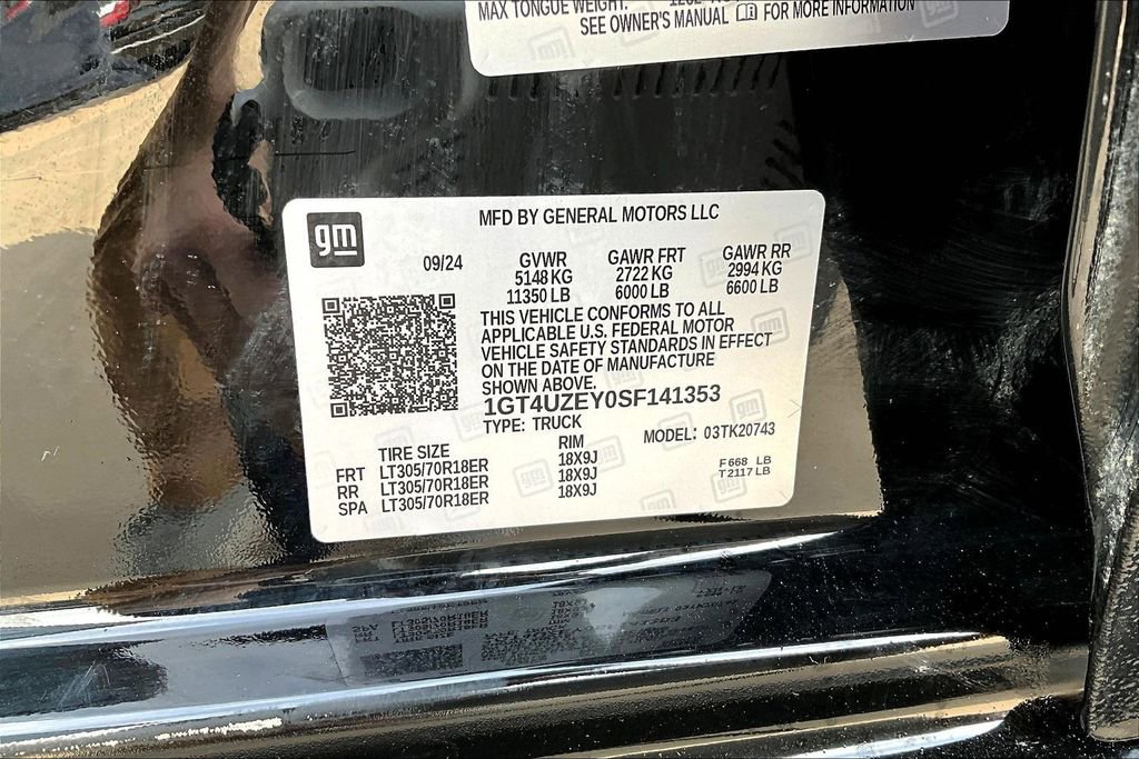 Used 2025 GMC Sierra 2500 AT4X image 43