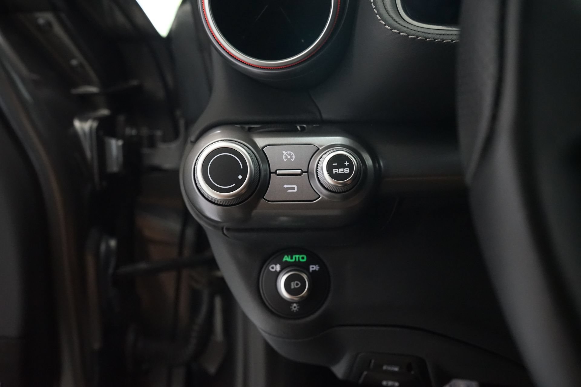 Used 2019 Ferrari 812 Superfast RWD image 25
