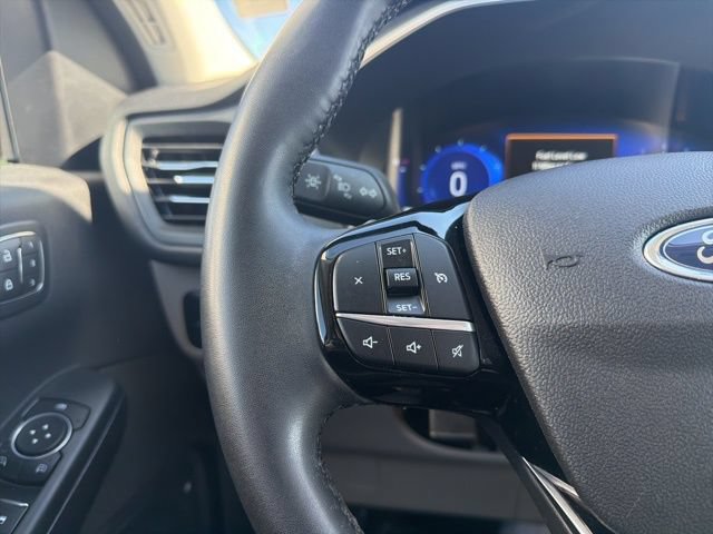 Used 2022 Ford Escape SEL w/ Technology Package AWD/4WD image 37
