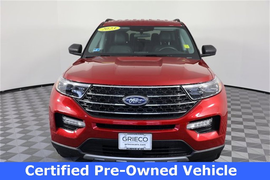 Used 2023 Ford Explorer XLT w/ Equipment Group 202A image 3