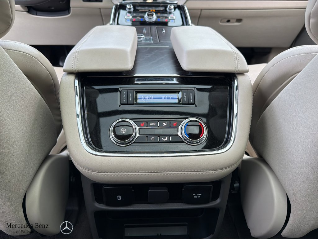 Used 2021 Lincoln Navigator Reserve w/ Luxury Package AWD/4WD image 17
