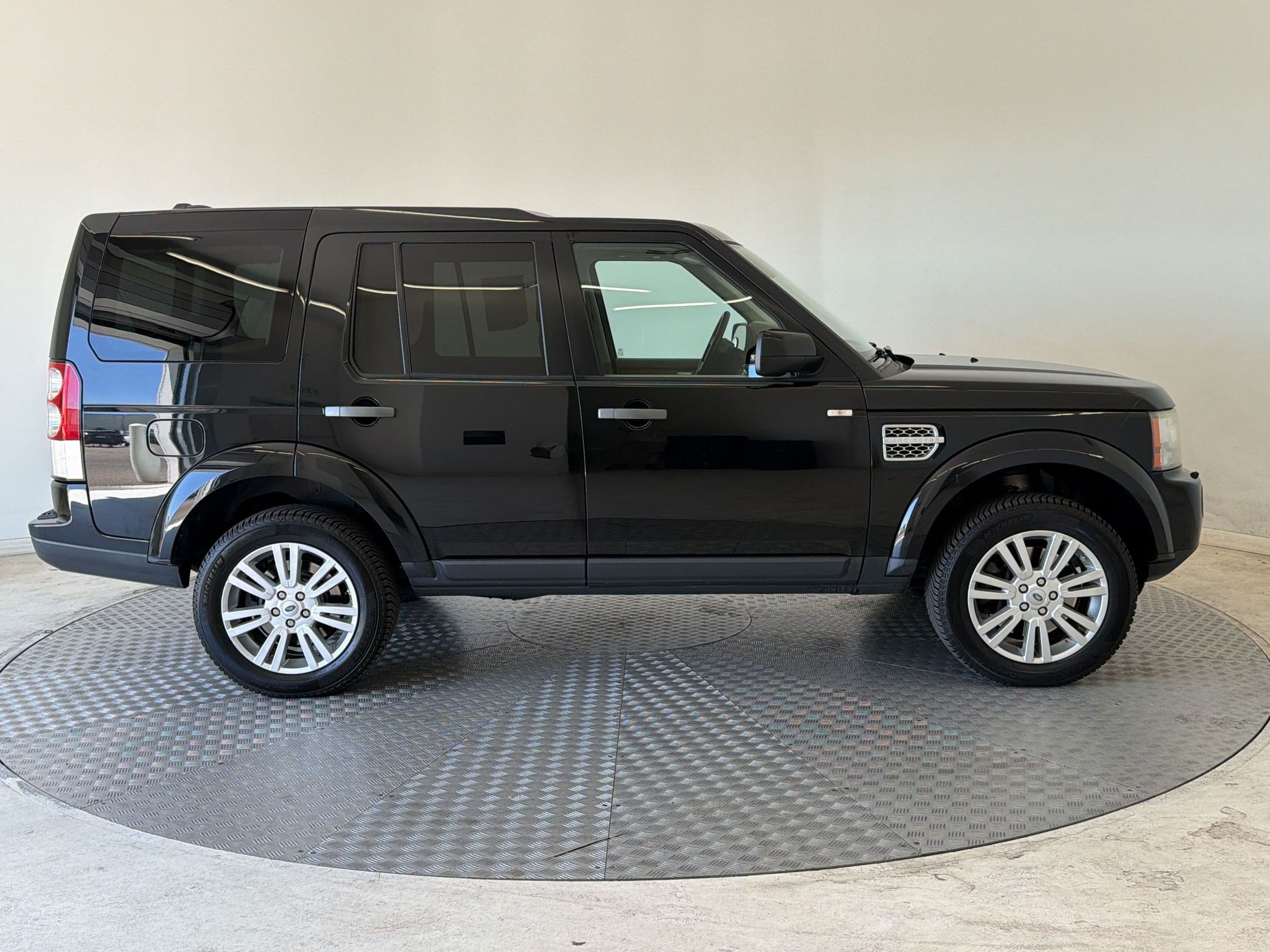 Used 2011 Land Rover LR4 HSE AWD/4WD image 8