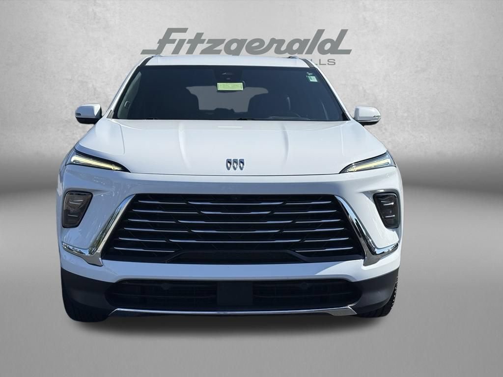 Used 2025 Buick Enclave Preferred AWD/4WD image 3