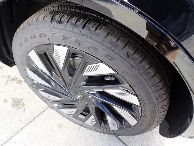 New 2026 Lincoln Nautilus Reserve w/ Jet Appearance Package AWD/4WD image 10
