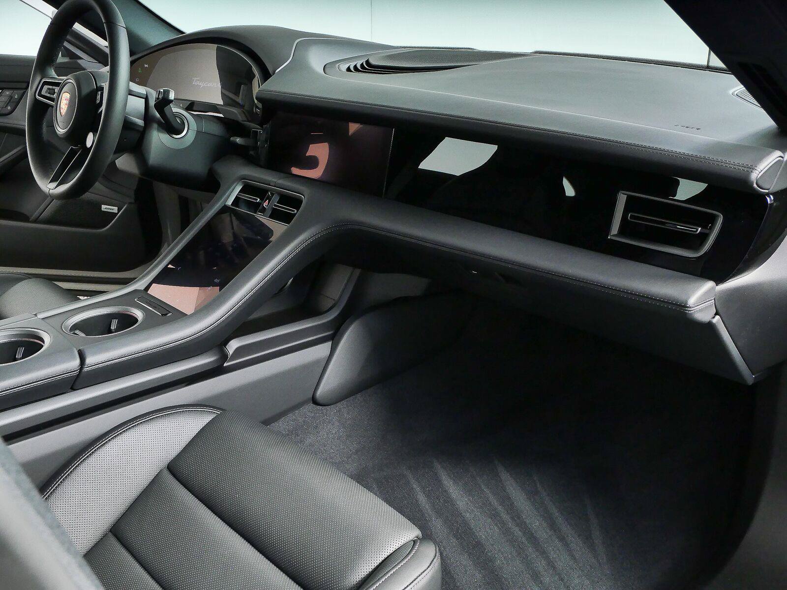 New 2026 Porsche Taycan RWD image 25