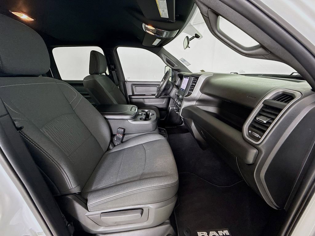 Used 2024 RAM 2500 Tradesman w/ Chrome Appearance Group image 29