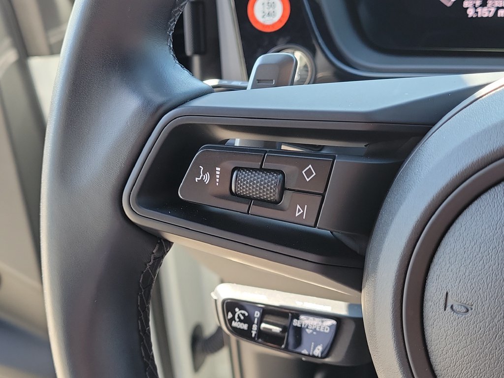 Certified 2026 Porsche Cayenne Coupe AWD/4WD image 35
