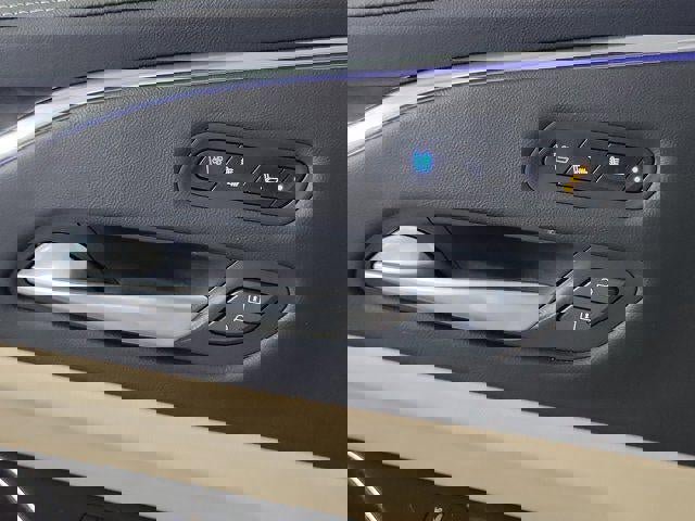 Certified 2024 Cadillac Escalade ESV Premium Luxury w/ Performance Package image 18