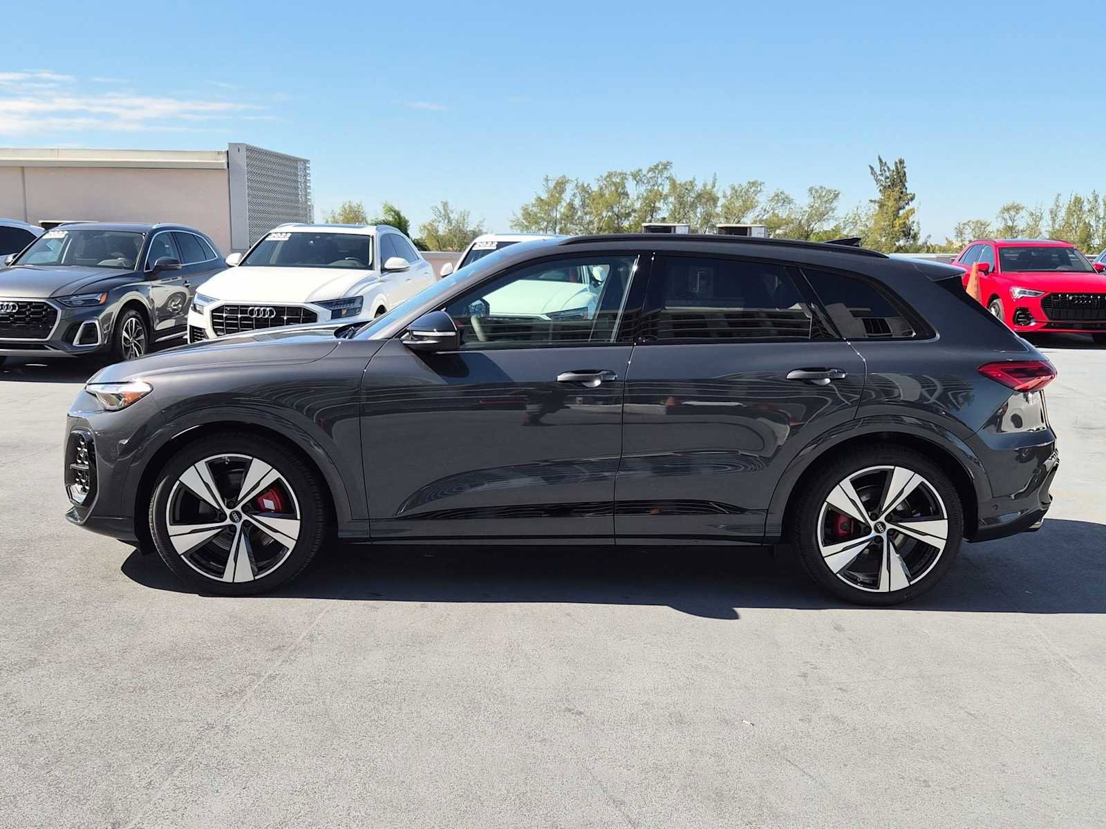 New 2025 Audi SQ5 Premium Plus image 3