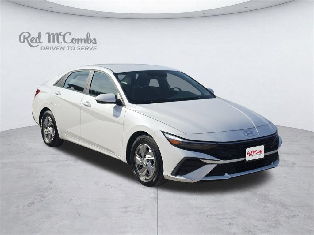 Certified 2024 Hyundai Elantra SE FWD image 10