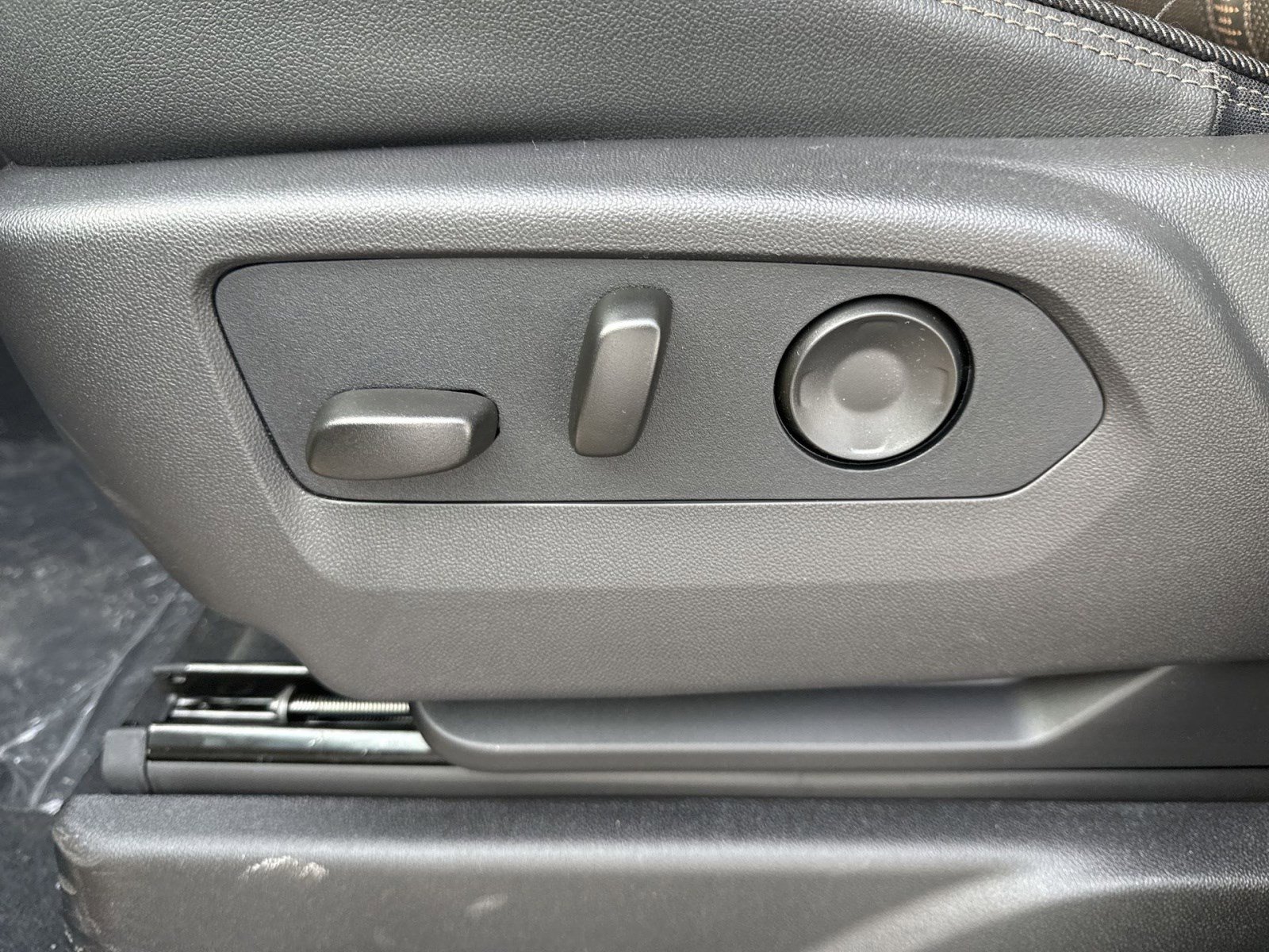 New 2026 Chevrolet Suburban High Country image 12