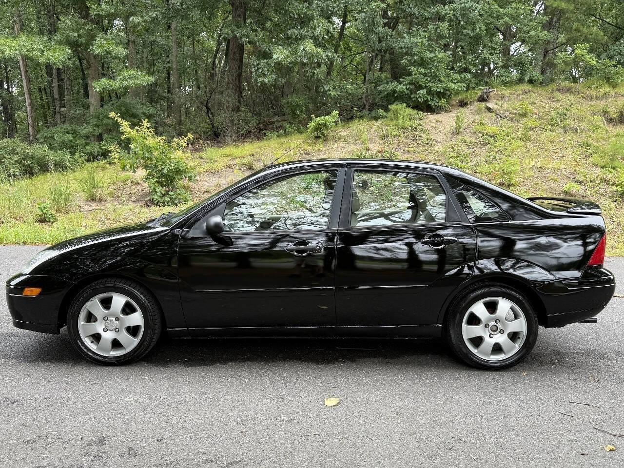 Used 2002 Ford Focus ZTS FWD image 10