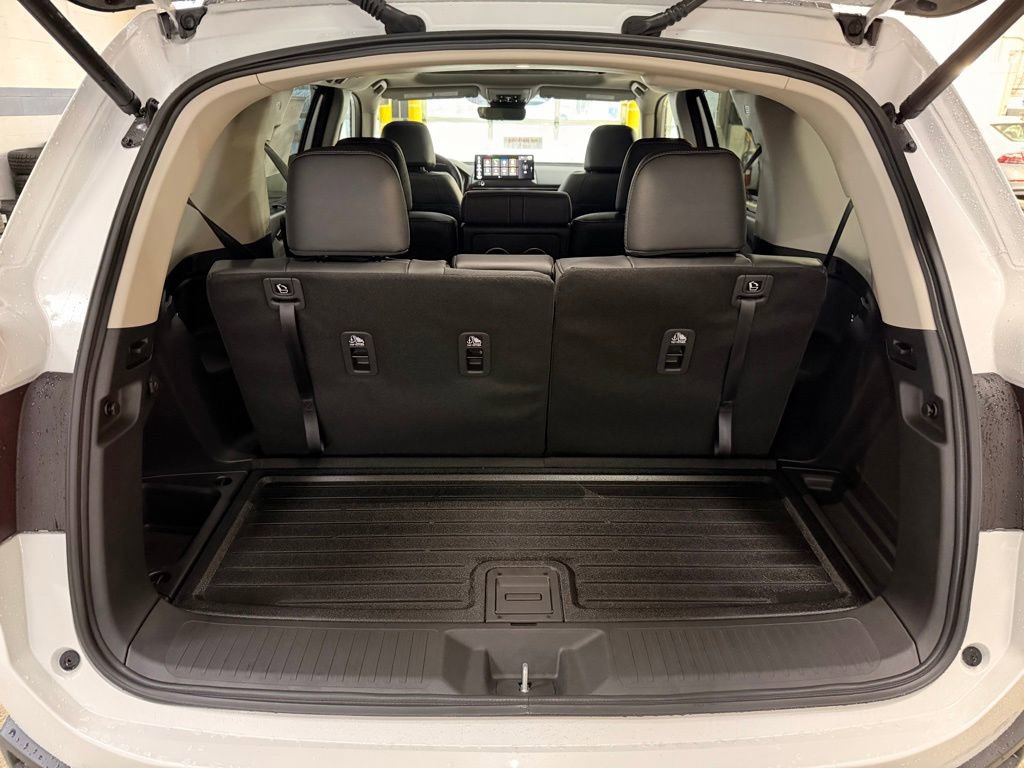 New 2026 Honda Pilot Touring image 22