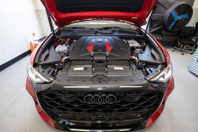 New 2025 Audi RS Q8 performance image 9