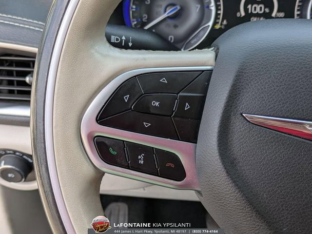 Used 2021 Chrysler Pacifica Limited AWD/4WD image 17
