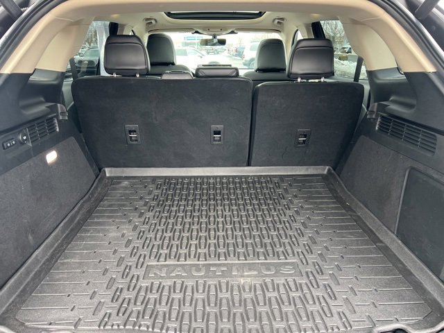 Used 2023 Lincoln Nautilus Reserve image 38