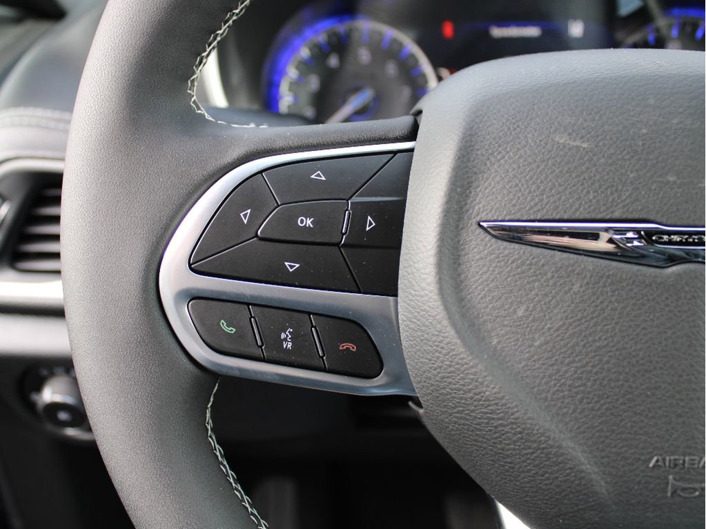 New 2026 Chrysler Pacifica Select image 15