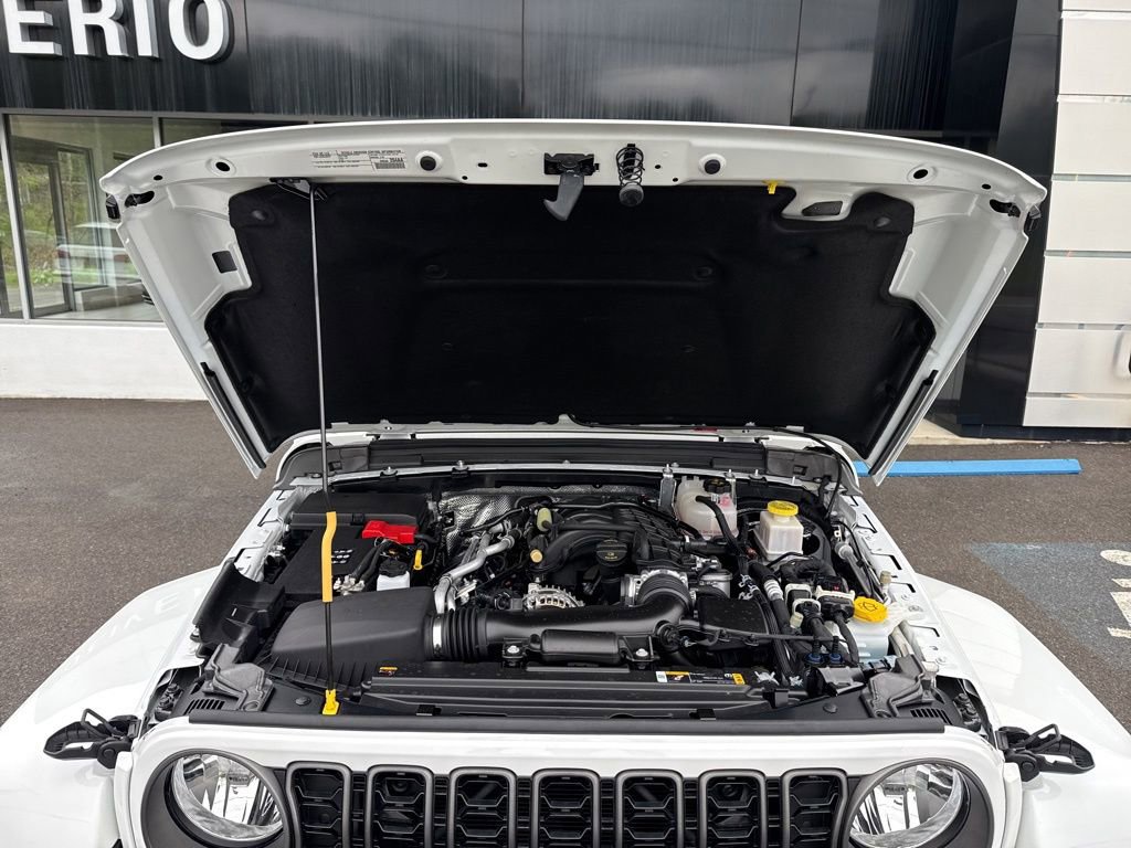 Used 2024 Jeep Gladiator Sport AWD/4WD image 31