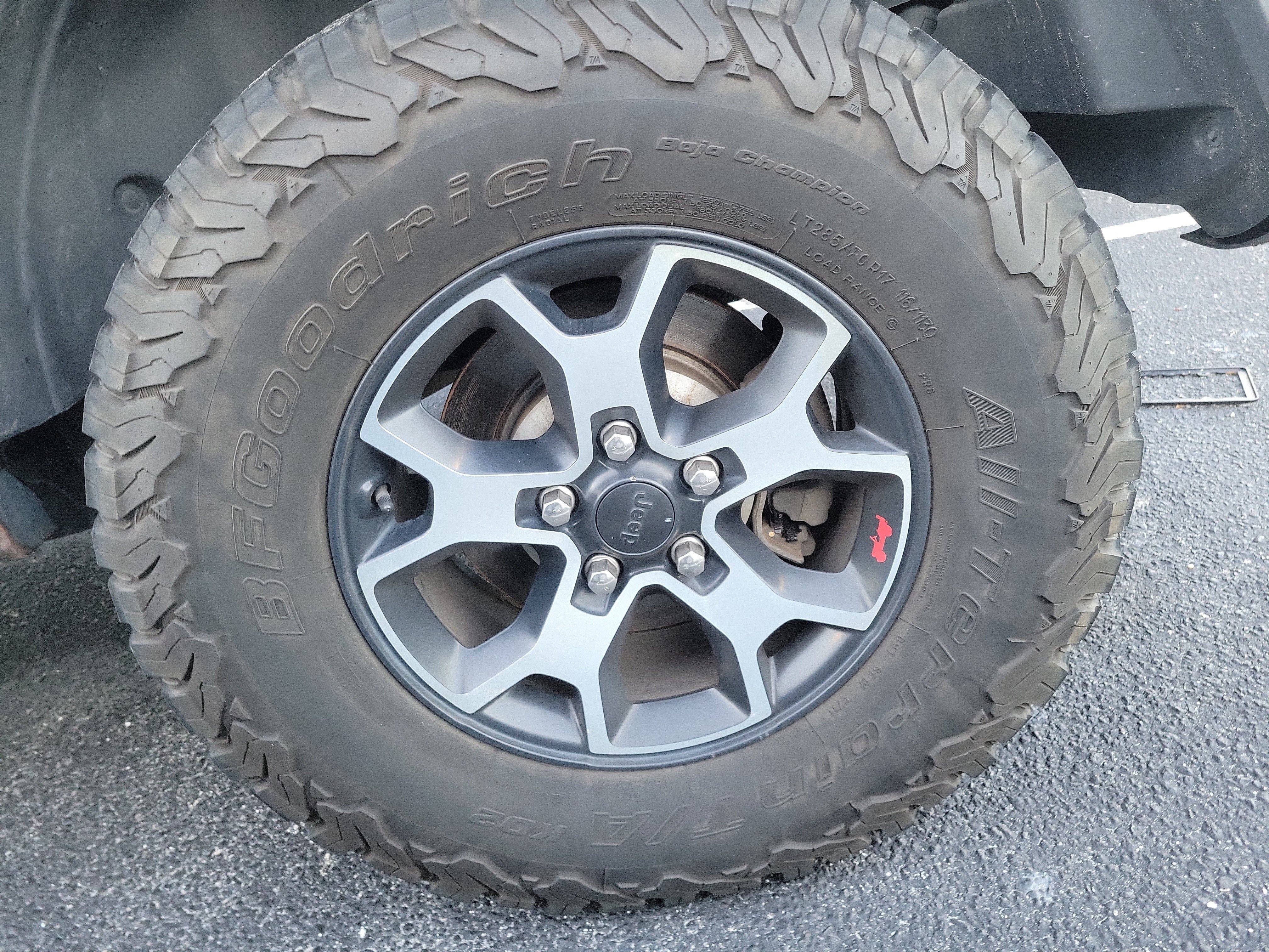 Used 2019 Jeep Wrangler Unlimited Rubicon w/ Dual Top Group AWD/4WD image 6