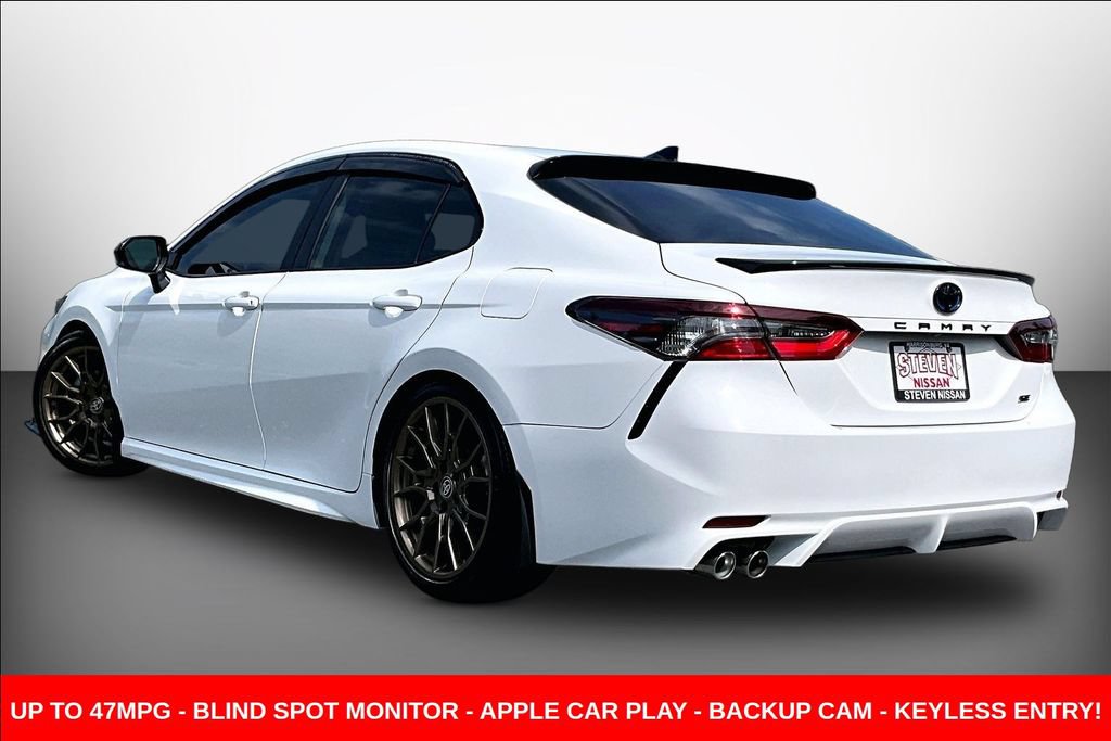 Used 2023 Toyota Camry SE w/ Convenience Package FWD image 4