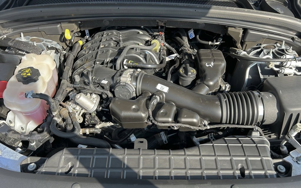 Used 2024 Jeep Grand Cherokee L Limited w/ Luxury Tech Group II image 24