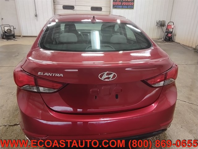 Used 2015 Hyundai Elantra SE w/ Option Group 02 FWD image 8