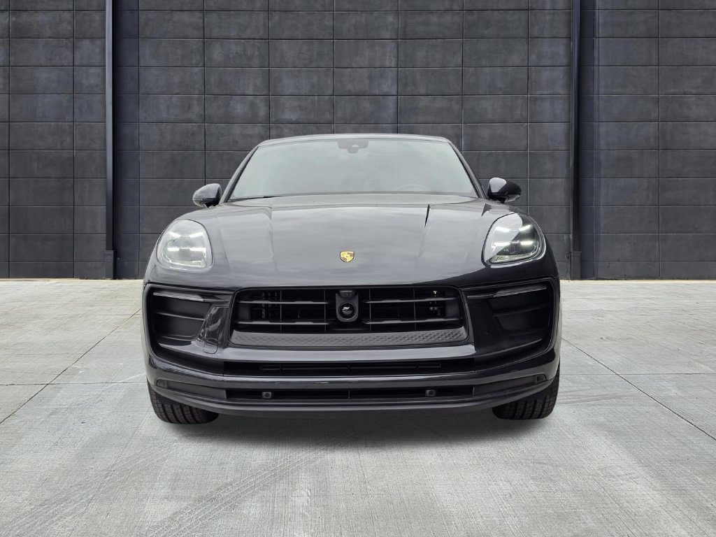 New 2026 Porsche Macan AWD/4WD image 9