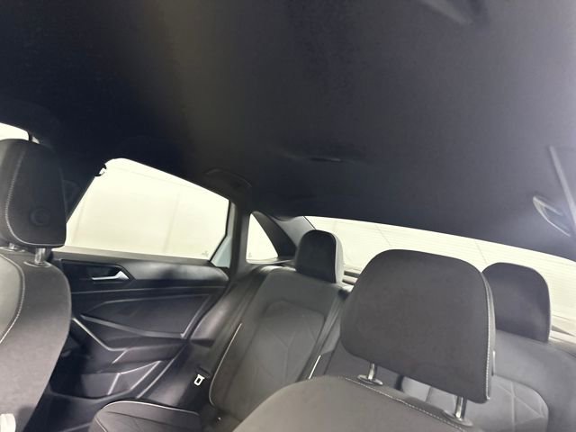 Used 2025 Volkswagen Jetta Sport image 12