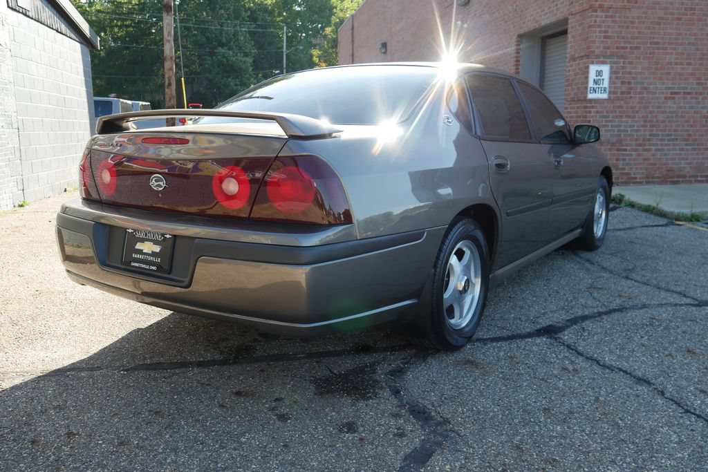 Used 2002 Chevrolet Impala LS w/ Seating Comfort Pkg FWD image 3