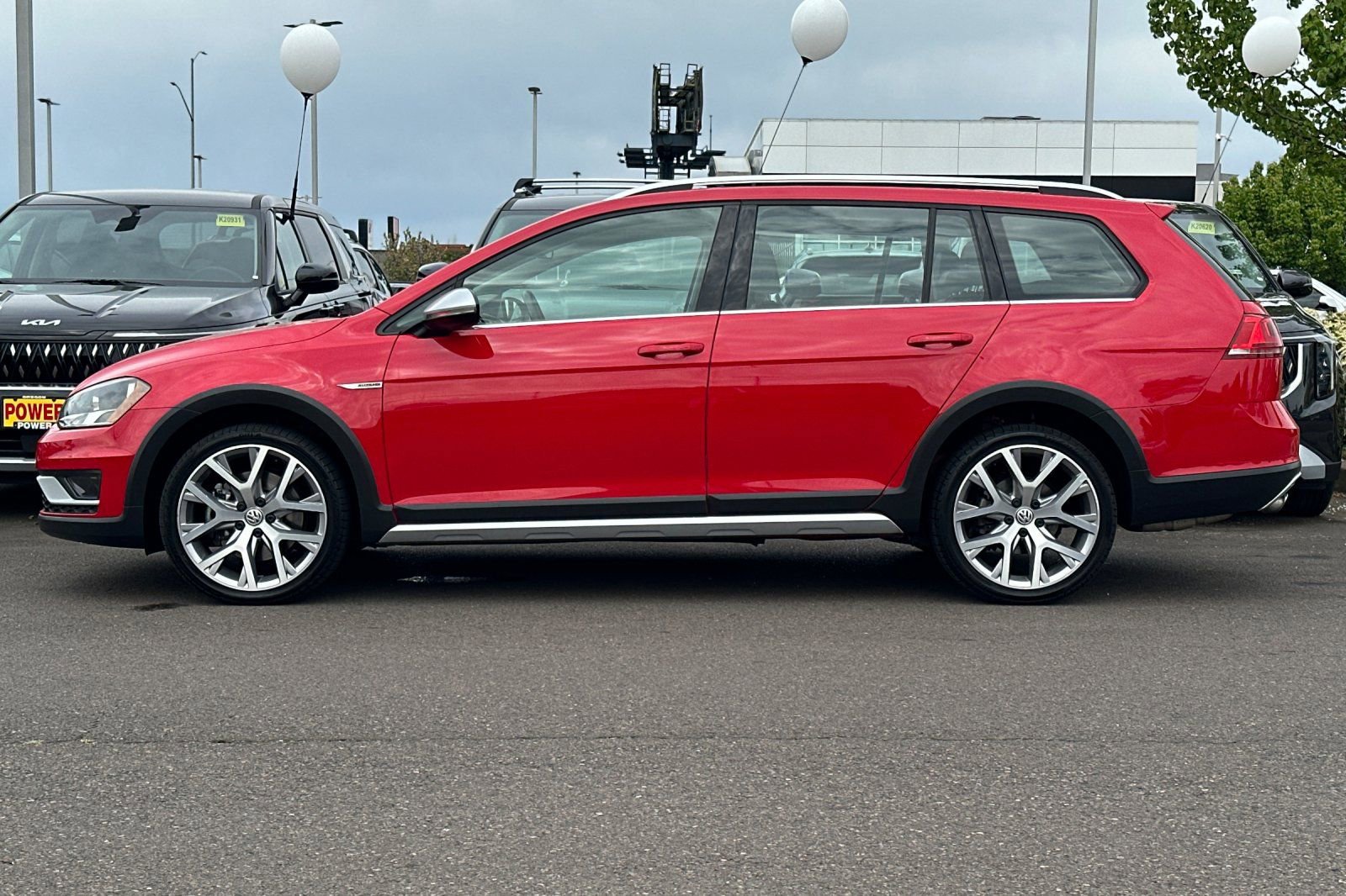 Used 2017 Volkswagen Golf Alltrack S AWD/4WD image 7