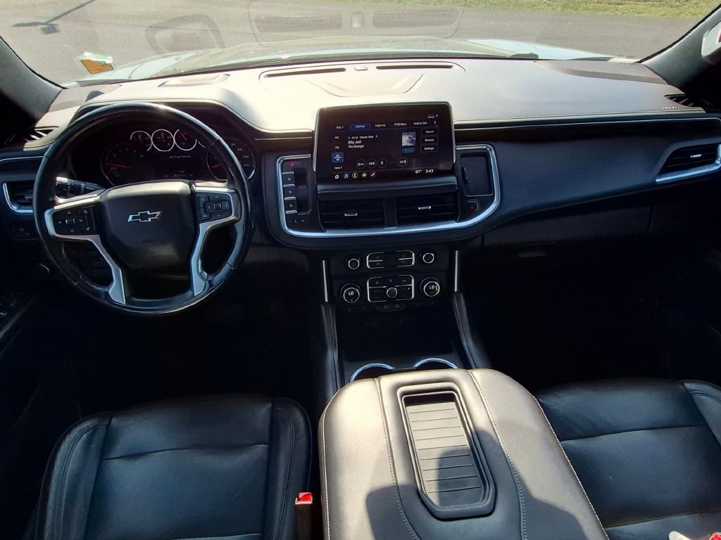 Used 2021 Chevrolet Tahoe Z71 w/ Z71 Signature Package AWD/4WD image 21