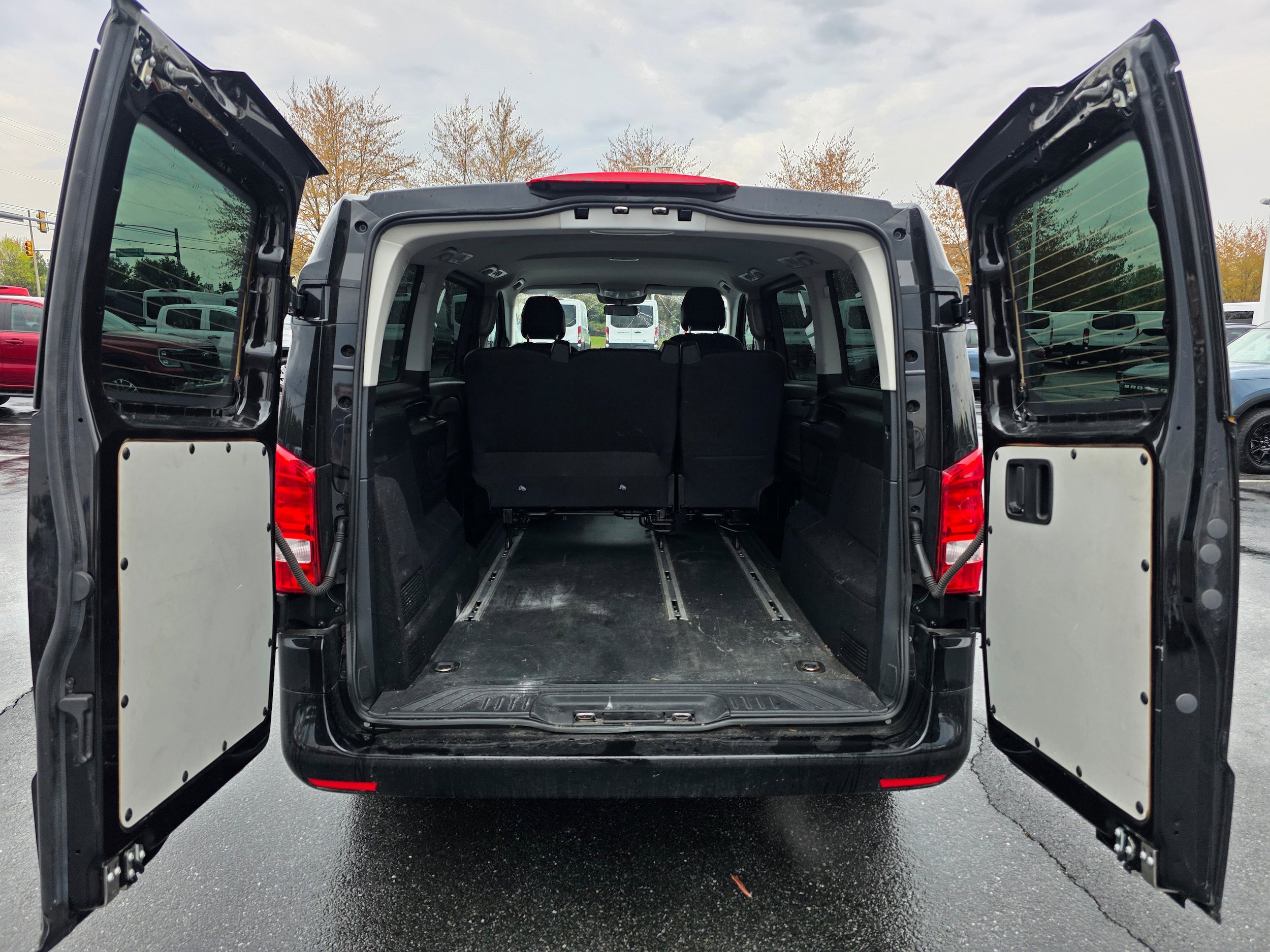 Used 2020 Mercedes-Benz Metris Passenger image 8