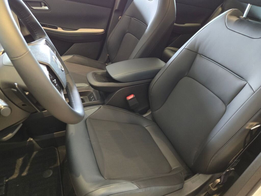 New 2026 Nissan Leaf SV+ w/ Floor Mat Package (SV+) image 20