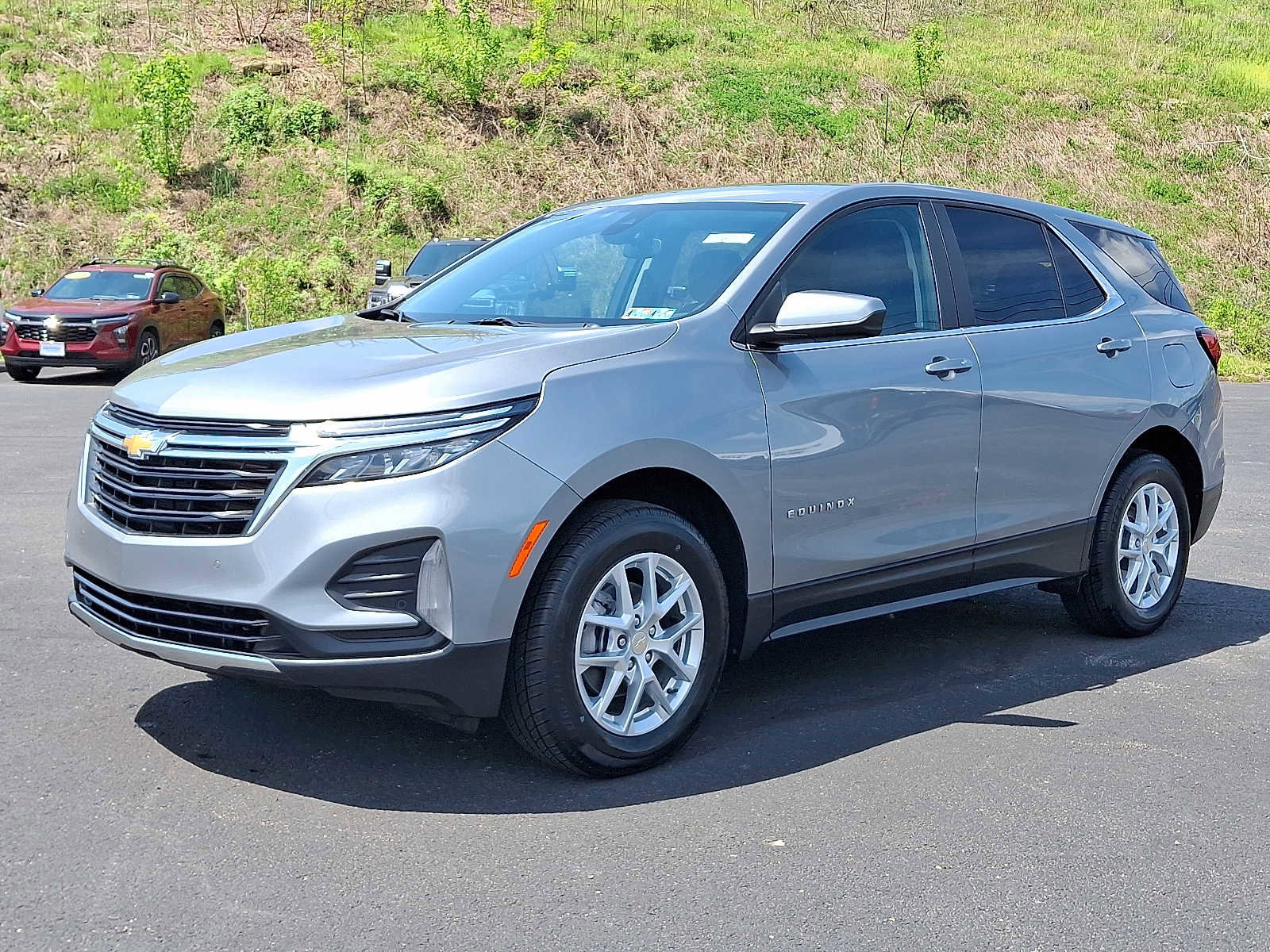 Used 2024 Chevrolet Equinox LT w/ LPO, Floor Liner Package AWD/4WD image 4